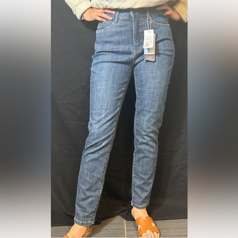 FDJ French dressing Blue Jeans Petite Suzanne woman’s size 6P NWT straight leg